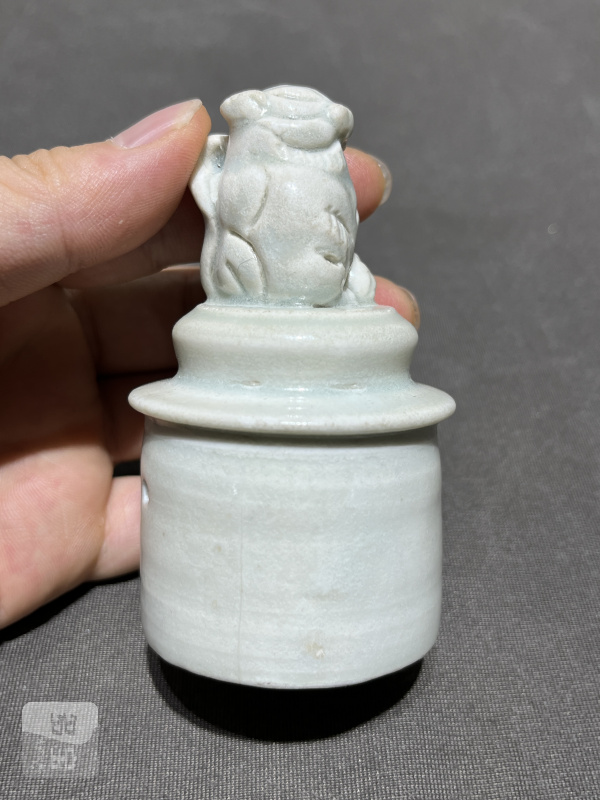 明 湖田狮钮盖执壶和温碗（一套） - 图11